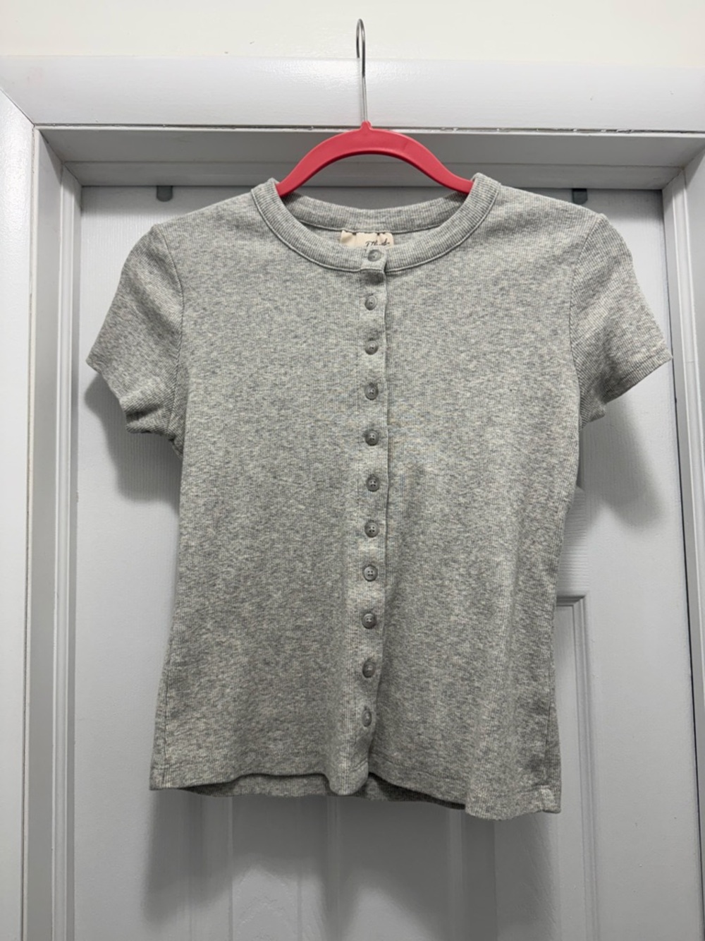 Universal Threads Button Front Top